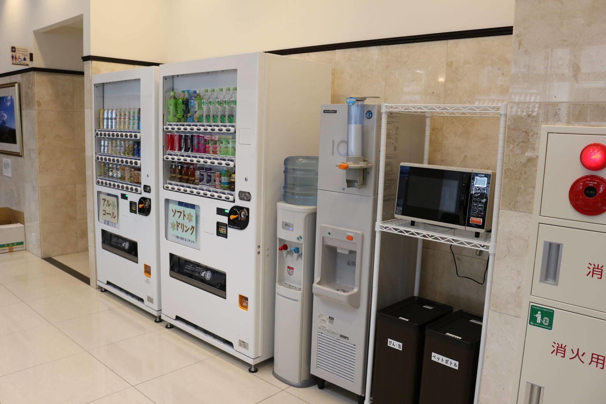 Toyoko Inn Yokohama Sakuragicho Buitenkant foto